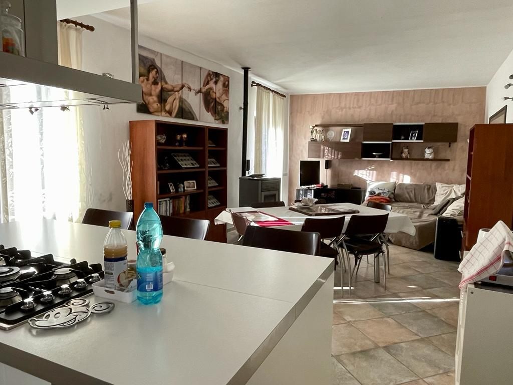 BL/gl139 - APPARTAMENTO INDIPENDENTE DI 3 LOCALI + DOPPI SERVIZI + SOLAIO MANSARDABILE + BOX