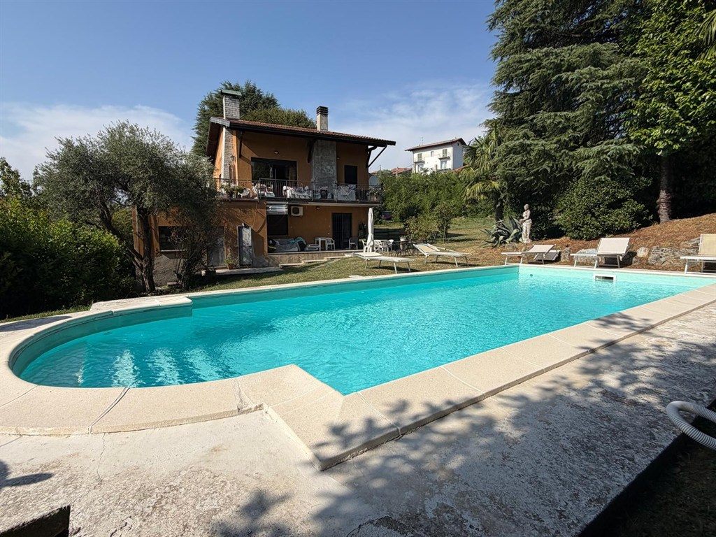 lgg590 - prestigiosa villa singola con ampio giardino, piscina e doppio box