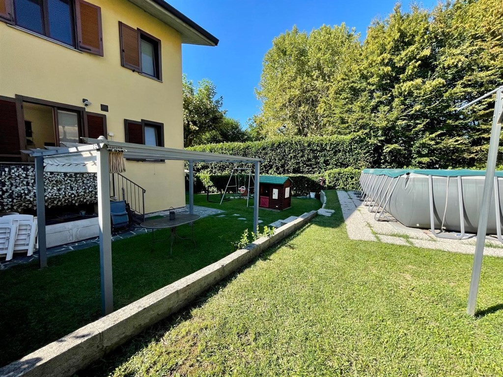 gl285 - villa di testa 4 locali - doppi servizi - giardno mq 400 - box doppio