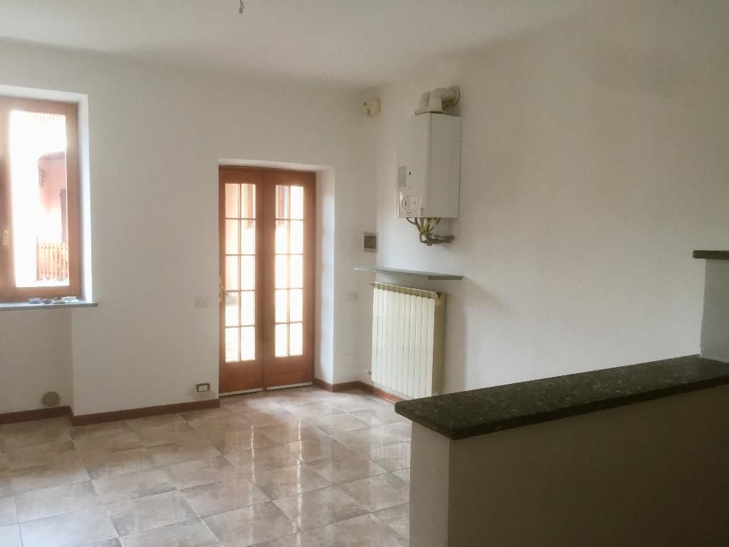 lbz490 - ampio bilocale NON ARREDATO - senza spese condominiali