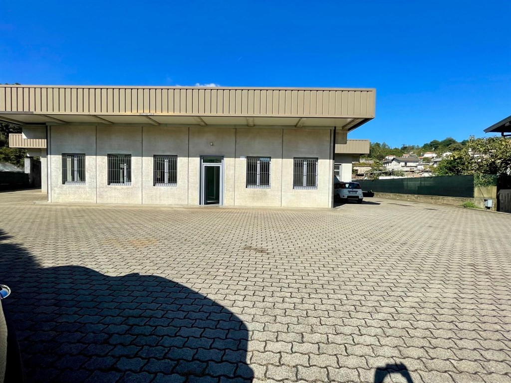 va2800 - capannone indipendente / laboratorio categoria D1 mq 600 + area esterna